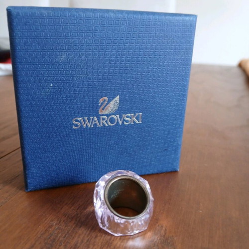 Swarovski ring pink like new, elegant and collectible