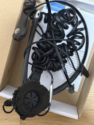 Headset microphone used
