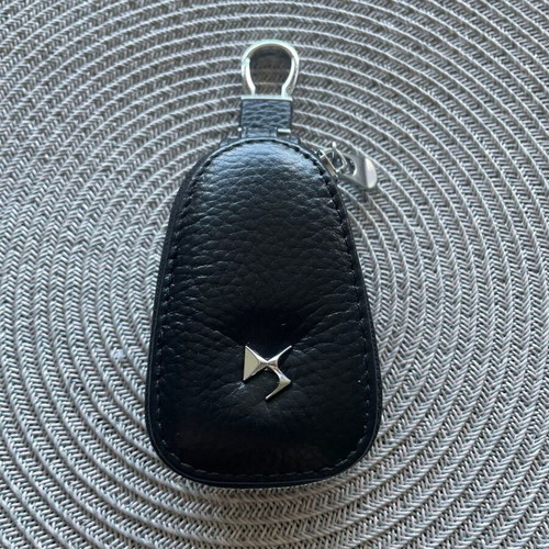 DS Automobiles Leather Key Case new, black with metal details