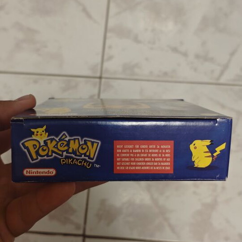 Pokémon Tamagotchi collectible new 1998