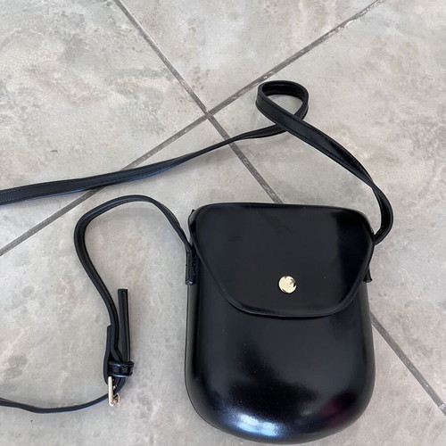 Small crossbody bag like new, black