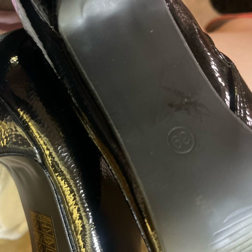 Black patent pointed ankle boots new, size 39