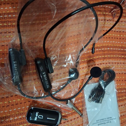 Wireless Headset Microphone for Two Speakers new