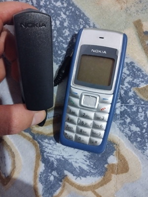 Nokia 1110i καινούργιο μπλε με μπαταρία και φορτιστή