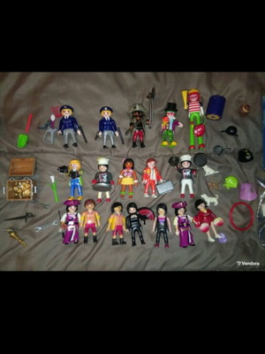 Playmobil figures new, set of 21 with many accessories
