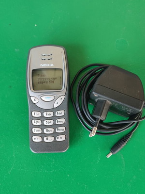 Nokia 3210 grey/silver vintage phone used
