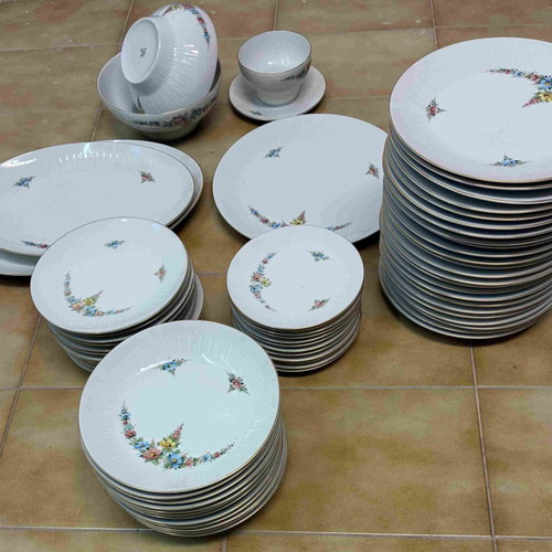 Vintage Scherzer Bavaria Porcelain Dinner Set 65 Pieces like new