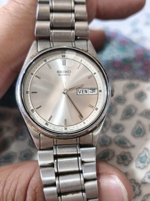 Seiko quartz watch vintage, like new
