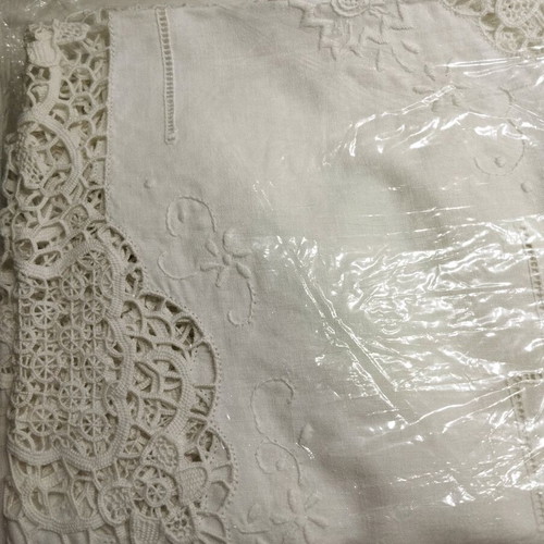 Kipour linen set new with 85×85 square and 55×55 napkins