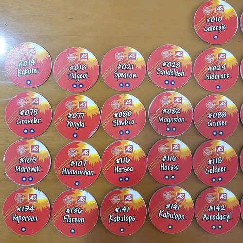 Pokémon AS Company collectible caps vintage 90s, 39 pieces