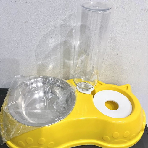 Pet bowl set with water dispenser new, 4 colors available