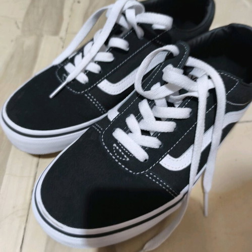 Vans women's athletic shoes like new, size 38, black