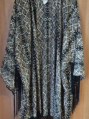 Кимоно плюс размер с ресни animal print ново, черно и златисто
