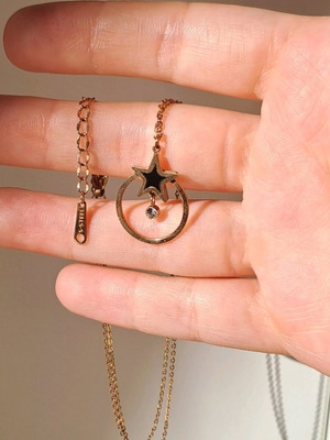 Χρυσαφί κολιέ ολοκαίνουριο από stainless steel