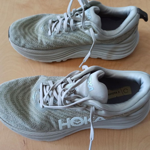 Hoka Gaviota 5 athletic shoes size 43 used