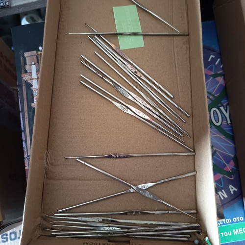 Sewing Needles new, pack of about 20, silver, Jumra, Tulip