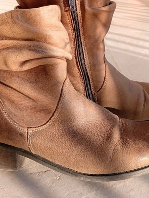 Leather women's ankle boots used size 38 brown with zipper
