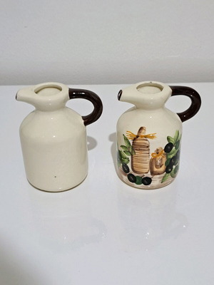 Ceramic oil and vinegar set used, 2 pieces
