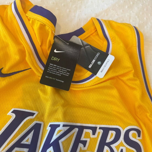 LA Lakers NBA kit XL new with tag
