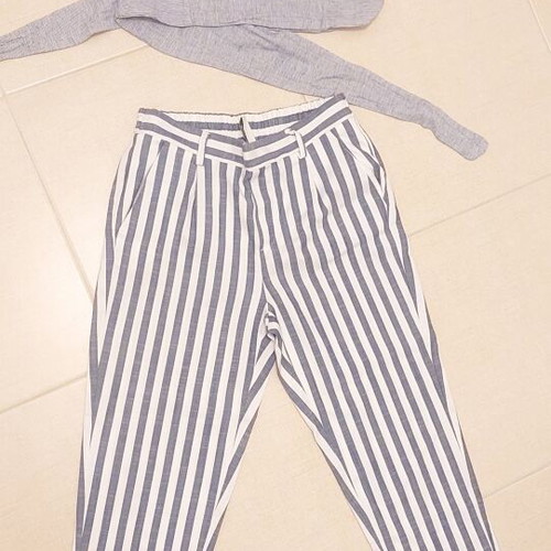 Striped linen pants with 2 tops set like new, size 40