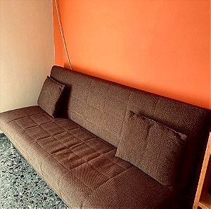 Καναπές κρεβάτι με αποθηκευτικό χώρο. Γίνεται διπλό κρεβάτι όταν ανοίξει και δε χάνει τον αποθηκευτικό χώρο του! ( Υπάρχουν δύο ίδιοι διαθέσιμοι ! )