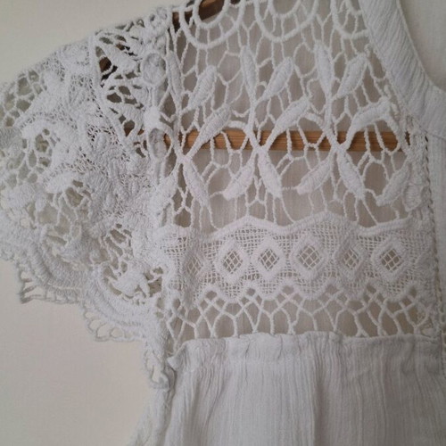 Stradivarius white cotton shirt like new with lace details