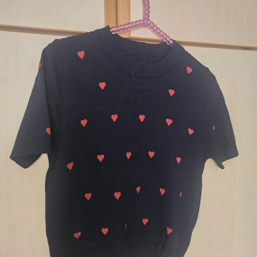 T-shirt with hearts new, blue and red