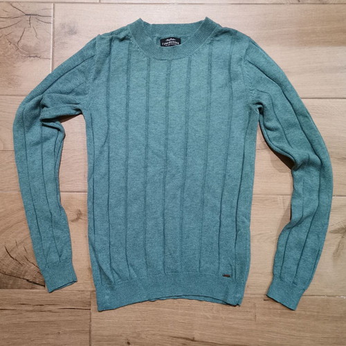 Funky Buddha women's green pullover like new, size S
