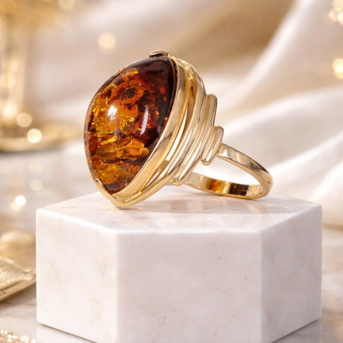 Russian Soviet gold 585/14K ring with Baltic amber like new