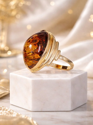 Russian Soviet gold 585/14K ring with Baltic amber like new