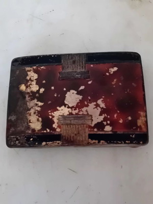 Art Deco bronze cigarette case from 1920s used with oxidation