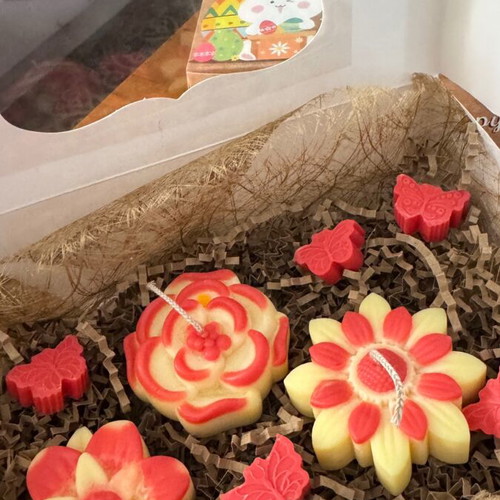 Πασχαλινό box με λουλουδένια κεριά και wax melts, καινούργιο