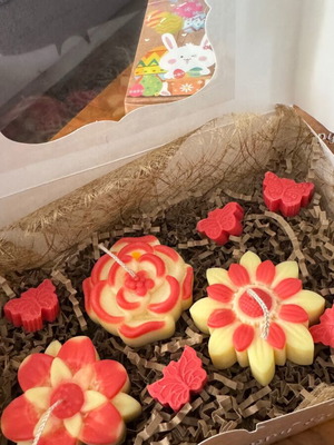 Πασχαλινό box με λουλουδένια κεριά και wax melts, καινούργιο