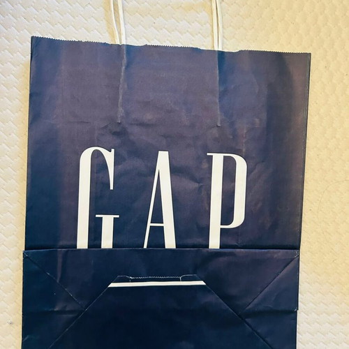 Branded gift bags pack of 12 like new