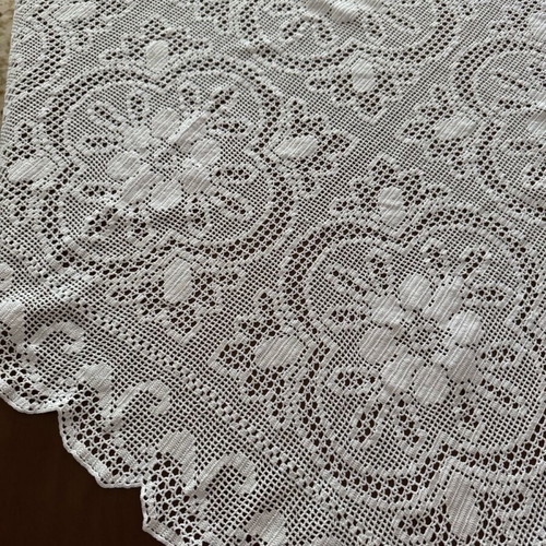 Set of 3 square hand-knitted table linens new