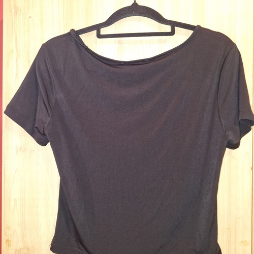 Terranova black t-shirt new with chest holes size L