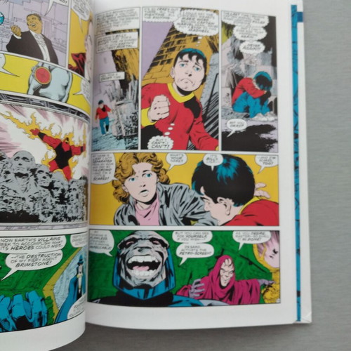 Graphis Novel DC Heroes Batman Superman Shazam Legends Issue 28 hardcover like new
