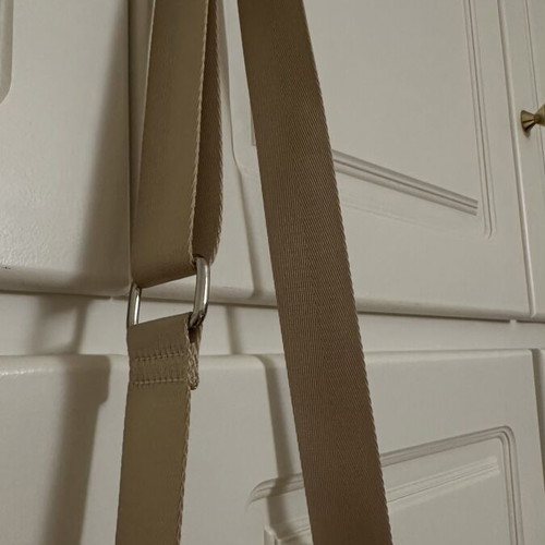 Kem crossbody bag like new, beige with convenient pockets