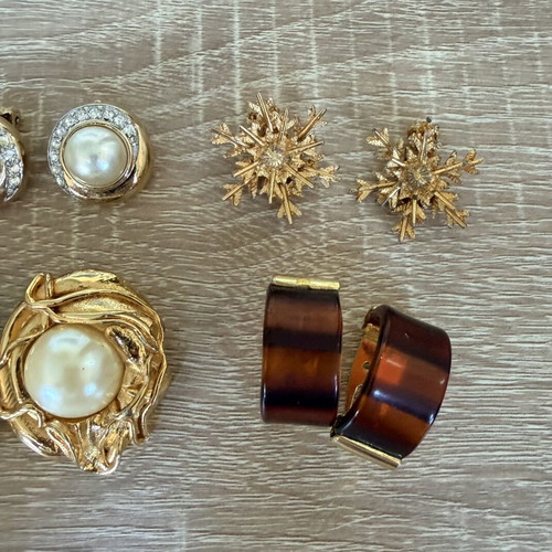 Clip-on earrings used, pack of 5 pairs