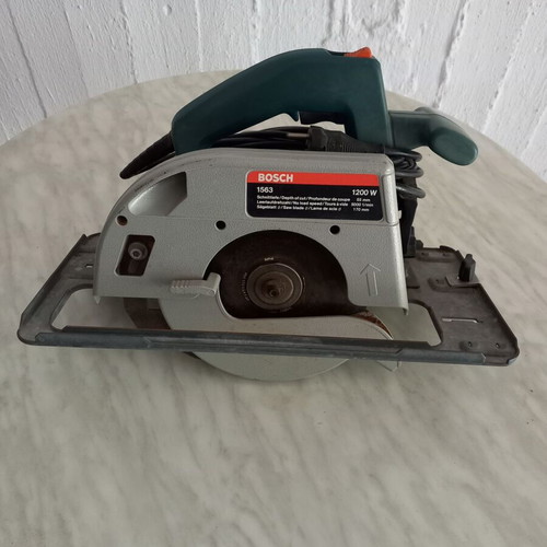 Bosch 1200W wood circular saw used