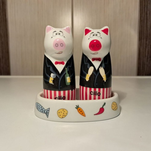 Cilio porcelain salt and pepper set new, 3 pieces with base