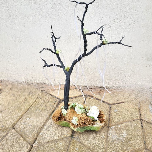 Handmade decorative tree like new wire art with stone base