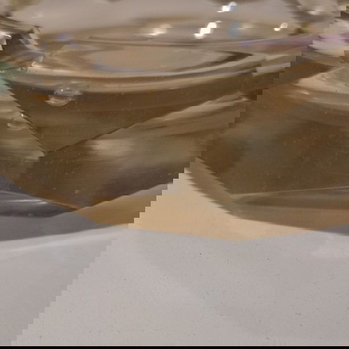 Τασάκι γυάλινο μεταχειρισμένο με ομοιόμορφο σχέδιο και τρεις θέσεις για τσιγάρο