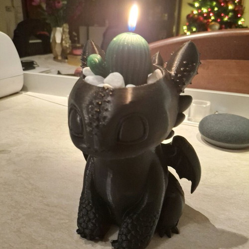 Fury Toothless figure planter new