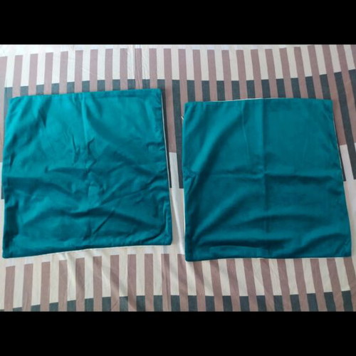 Set of two blue pillowcases like new from Jumbo