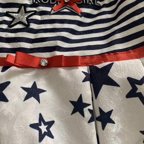 Dress for 3-year-old girl in excellent condition