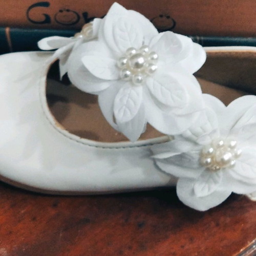 Baptism shoes like new, size 19, soft leather