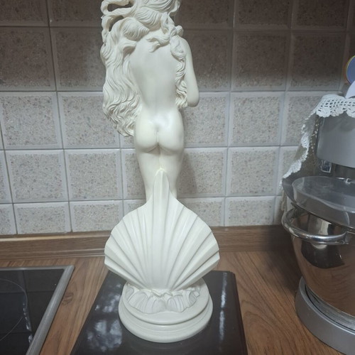 Birth of Aphrodite statue like new, 50 cm alabaster resin