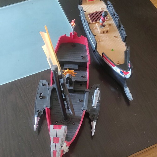 Playmobil ships like new
