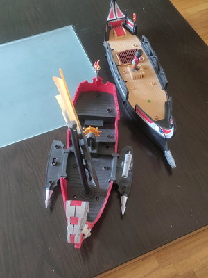 Playmobil ships like new